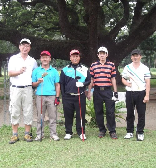 Golfers group photo
